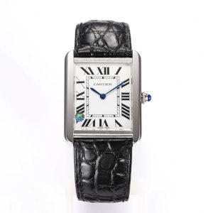 The Cartier Tank W5200003 and W5200005 models were released simultaneously as a couple's watch set in large and small sizes. Following the previous replica design, they utilize genuine factory components to assemble a peerless clone, powered by an authentic imported Swiss quartz movement that rivals the genuine article in every detail. The Cartier Tank Solo awaits the discerning appreciation of watch enthusiasts.【Case】 The square case conceals intricate craftsmanship. Achieving the perfect interplay of rounded and sharp corners demands exceptional skill. Each finished piece embodies the watchmaker's relentless pursuit of perfection through patience and perseverance.【Exquisite Details】Bullet-shaped spinel stones, silver-plated pearlescent dials, and blued steel hands—all sourced from original accessory manufacturers. Combined with other components, the replica achieves unparalleled authenticity. 【Strap】Italian calfskin leather ensures exceptional comfort. Medium size dimensions: 34.8mm x 27.4mm. Small size dimensions: 31mm x 24.4mm. Watch enthusiasts are welcome to inquire and appreciate.